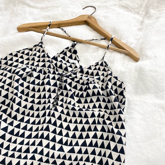 Rip Curl Geometric Beach Tank - Picture 9 of 11